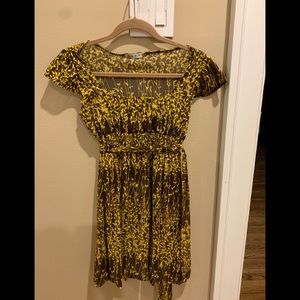 Fun summer dress mini short sleeve in brown/yellow